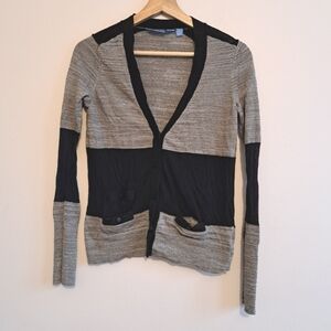 SIMPLY Vera Wang Button Up Top Size Small